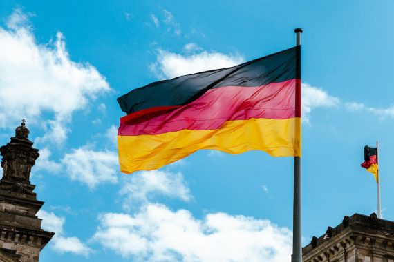 Koeriersbedrijf Duitsland vlag koerier